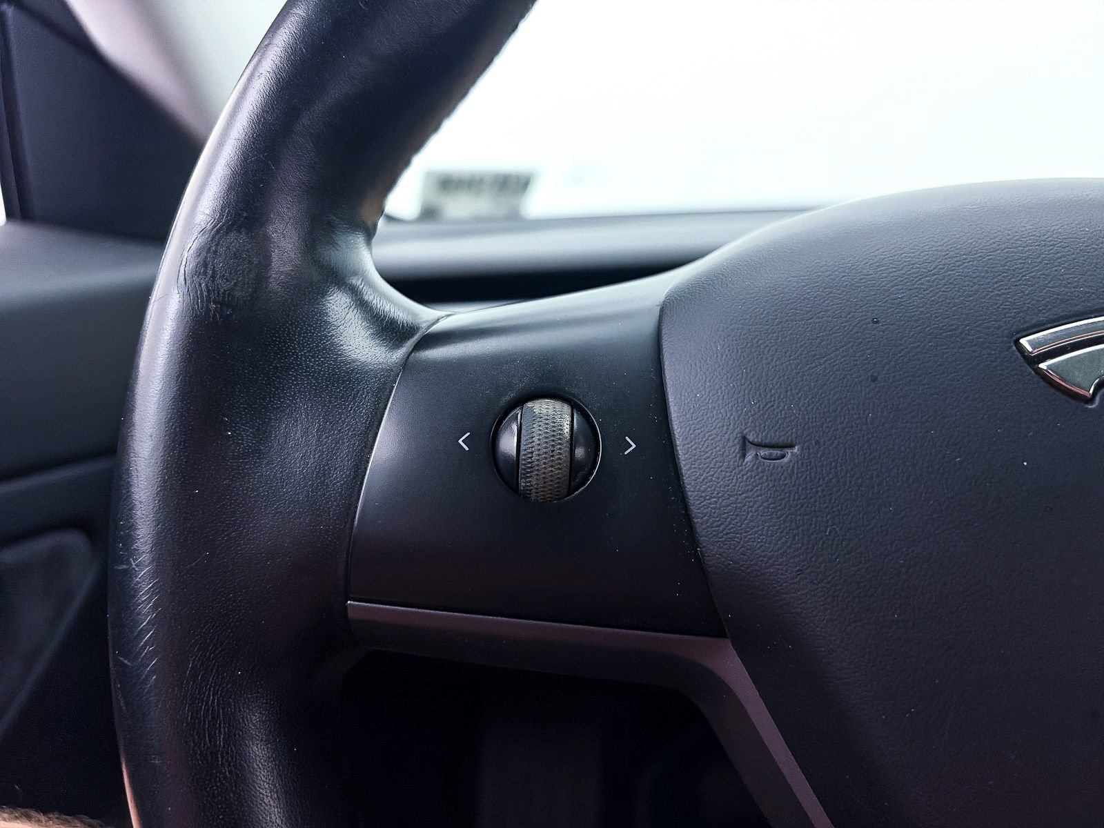 Used 2018 Tesla Model 3 RWD image 19