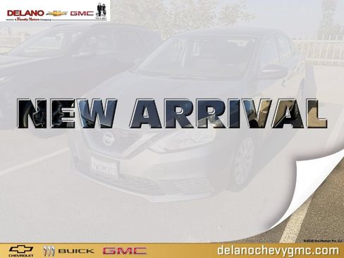 Used 2017 Nissan Sentra S FWD image 1