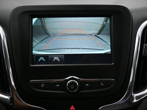 Used 2018 Chevrolet Equinox LS FWD image 17