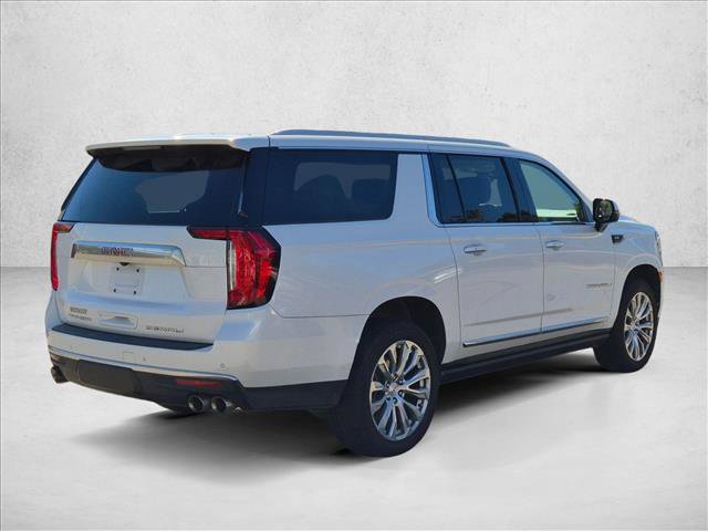 Used 2023 GMC Yukon XL Denali AWD/4WD image 5