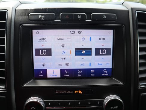Used 2020 Ford Expedition Max Limited RWD image 23