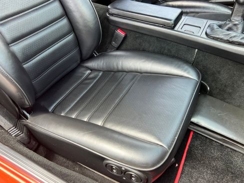 Used 1990 Porsche 944 Cabriolet RWD image 39