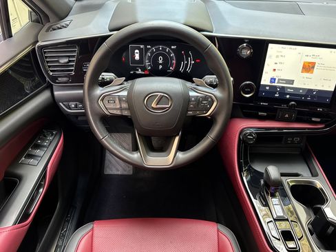 Used 2025 Lexus NX 250 FWD w/ Accessory Package (Z2) image 29