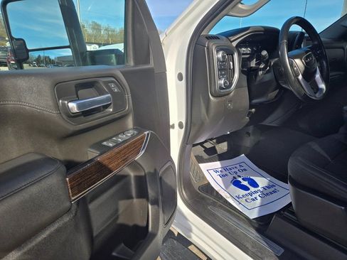 Used 2023 GMC Sierra 2500 SLE AWD/4WD image 6