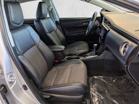 Used 2017 Toyota Corolla SE w/ SE Premium Package FWD image 20