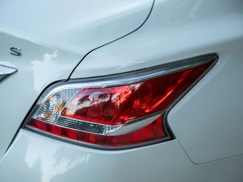 Used 2014 Nissan Altima 2.5 S image 9