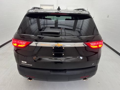 Used 2021 Chevrolet Traverse LT FWD image 5