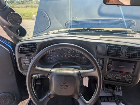 Used 2004 Chevrolet Blazer LS w/ Preferred Equipment Group image 69