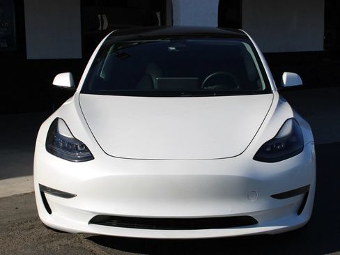 Used 2022 Tesla Model 3 Long Range AWD/4WD image 2