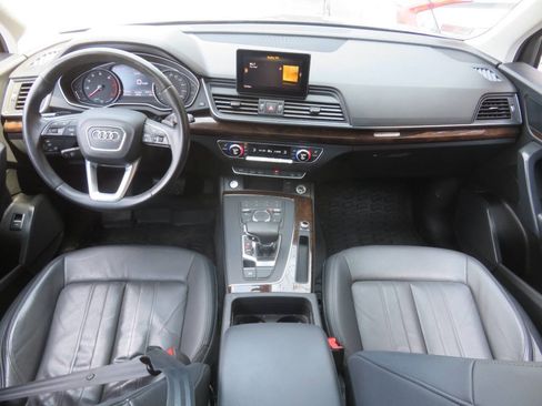 Used 2020 Audi Q5 2.0T Premium w/ Convenience Package AWD/4WD image 12