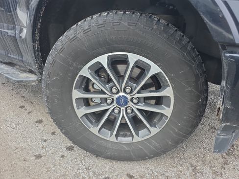 Used 2018 Ford F150 XLT w/ Equipment Group 302A Luxury image 10