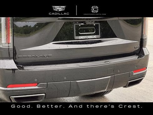 Used 2026 Cadillac Escalade Platinum Sport w/ LPO, ONYX Package AWD/4WD image 9