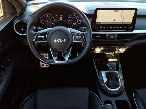 Used 2023 Kia Forte GT-Line w/ GT-Line Premium Package image 17