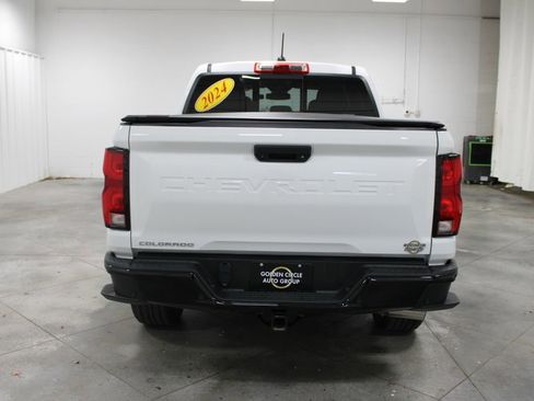 Used 2024 Chevrolet Colorado Z71 w/ Z71 Convenience Package 2 image 8
