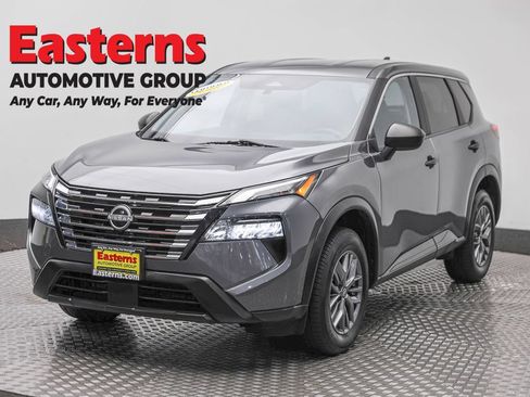 Used 2024 Nissan Rogue S AWD/4WD image 1