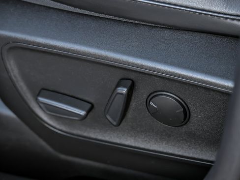 Used 2024 Ford Escape ST-Line Select w/ Tech Pack #2 image 17