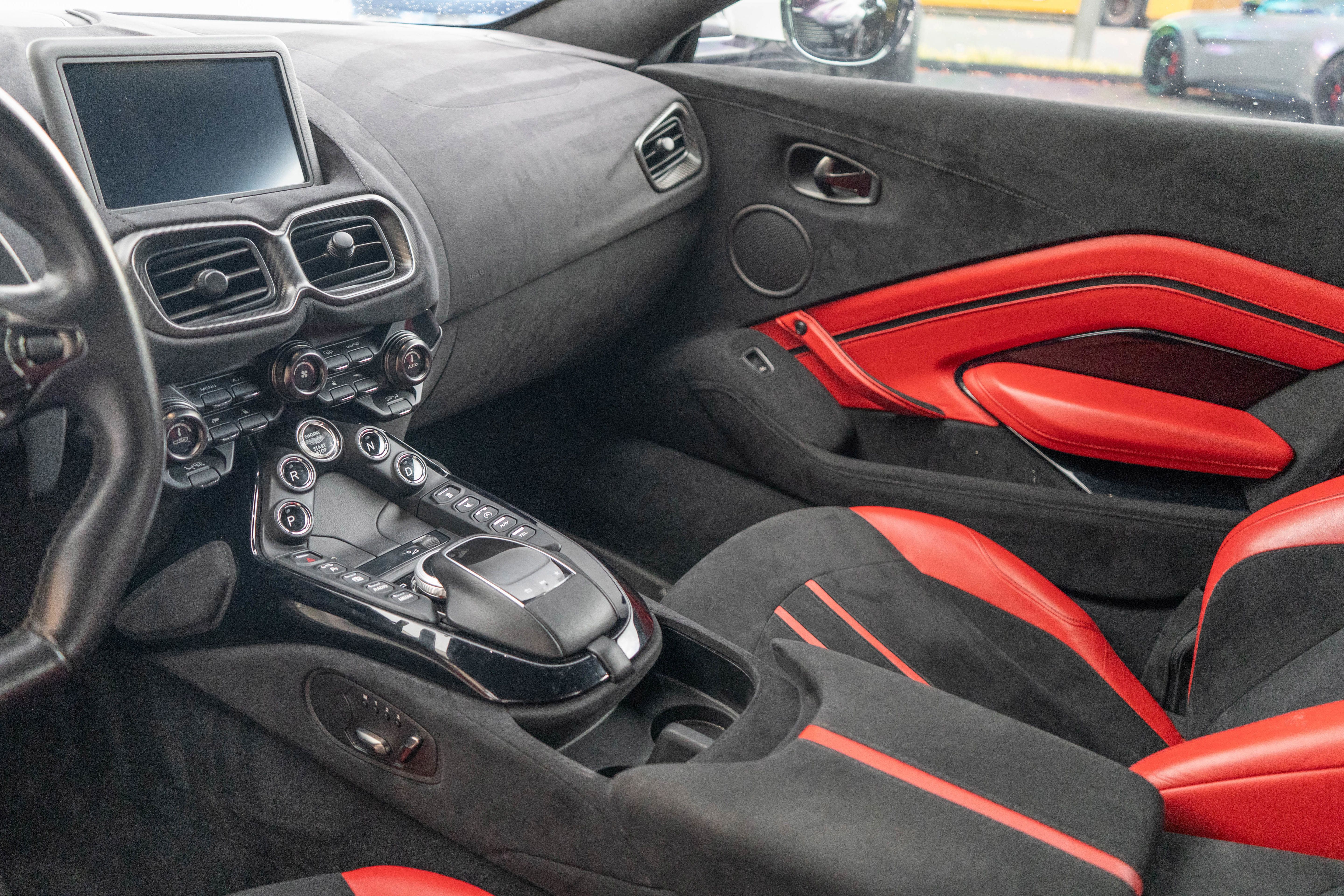 Used 2020 Aston Martin V8 Vantage Coupe RWD image 10