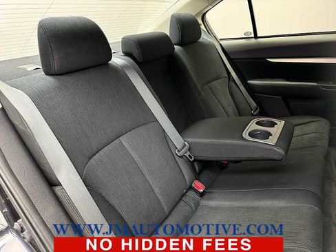 Used 2013 Subaru Legacy 2.5i Premium w/ All-Weather Pkg AWD/4WD image 18