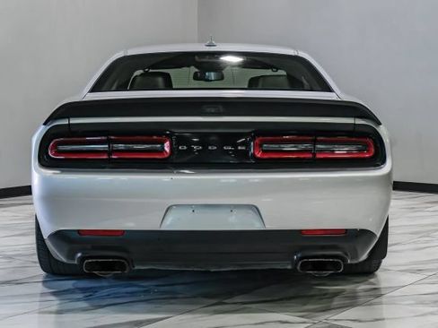 Used 2019 Dodge Challenger R/T Scat Pack RWD image 12
