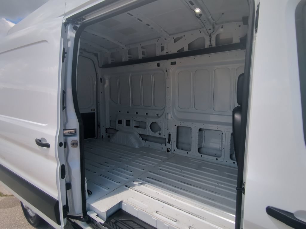 Used 2025 Ford Transit 250 148 High Roof AWD image 16