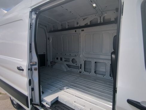 Used 2025 Ford Transit 250 148 High Roof AWD image 16