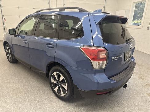 Used 2018 Subaru Forester 2.5i Premium w/ All-Weather Package AWD/4WD image 7