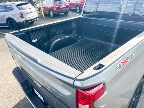 Used 2025 Chevrolet Silverado 1500 LT image 10