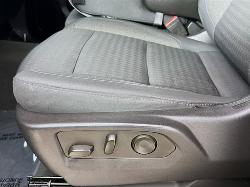 Used 2022 Chevrolet Silverado 1500 Custom image 20