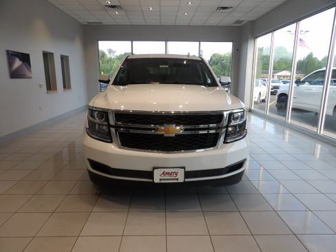 Used 2018 Chevrolet Tahoe LT AWD/4WD image 2