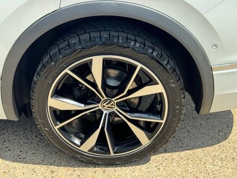 Used 2022 Volkswagen Tiguan SEL R-Line AWD/4WD image 22