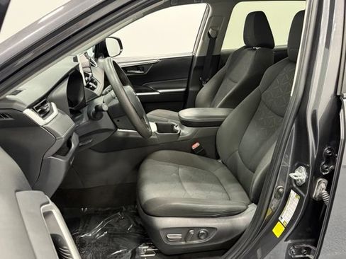 Used 2024 Toyota RAV4 XLE FWD image 14