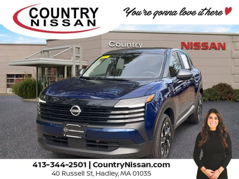 Used 2025 Nissan Kicks SV image 1