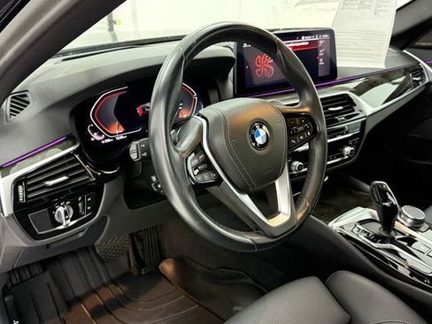 Used 2023 BMW 540i w/ Premium Package image 8