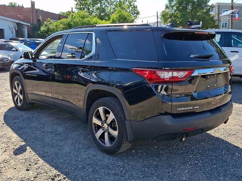 Used 2019 Chevrolet Traverse LT w/ LT Premium Package AWD/4WD image 6