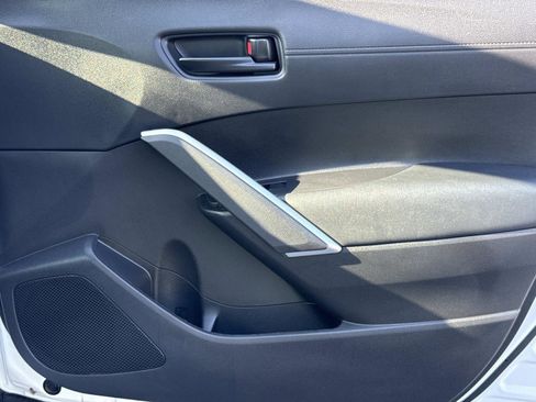 Used 2024 Toyota Corolla Cross Nightshade image 18