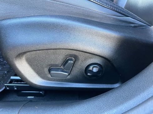 Used 2016 Jeep Renegade Trailhawk w/ Premium Trailhawk Package image 15