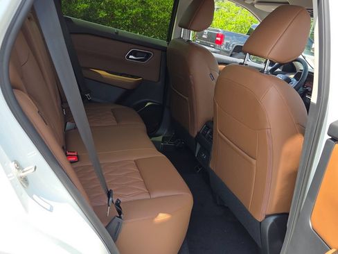 New 2026 Nissan Rogue Platinum AWD/4WD image 12