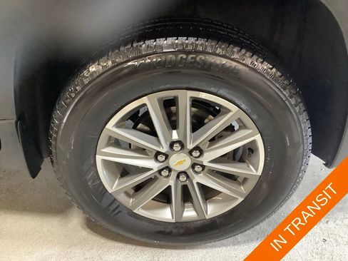 Used 2023 Chevrolet Traverse LT AWD/4WD image 10