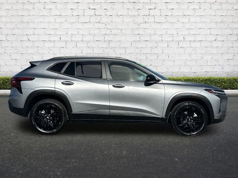 Used 2024 Chevrolet Trax ACTIV w/ Driver Confidence Package image 3