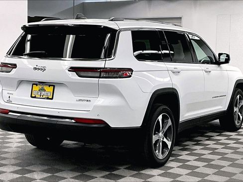 Used 2023 Jeep Grand Cherokee L Limited w/ Luxury Tech Group II AWD/4WD image 13