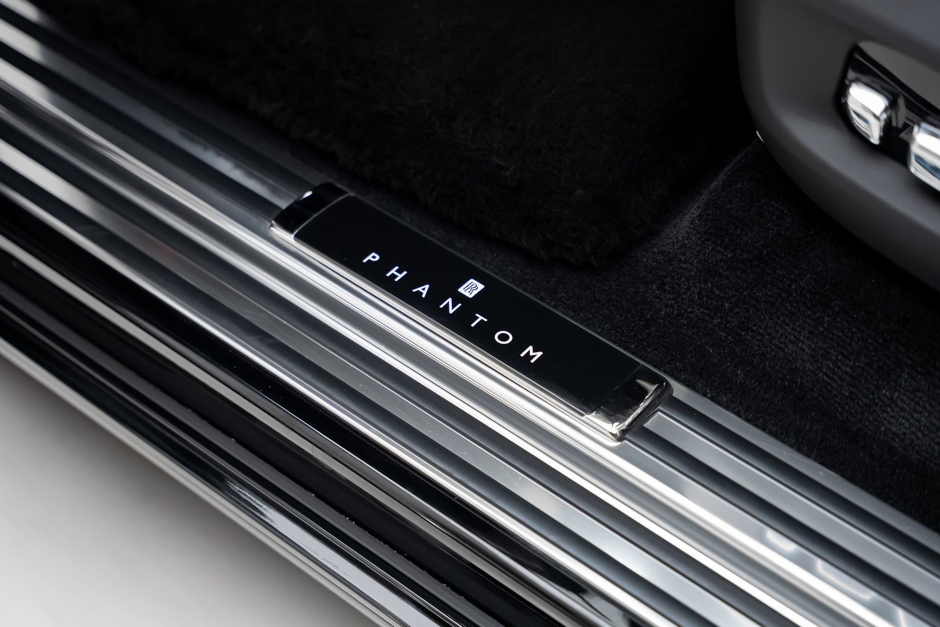 Used 2024 Rolls-Royce Phantom Extended Wheelbase RWD image 61