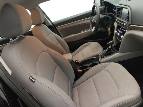 Used 2020 Hyundai Elantra SEL FWD image 21