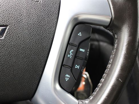 Used 2017 Chevrolet Traverse LT image 12