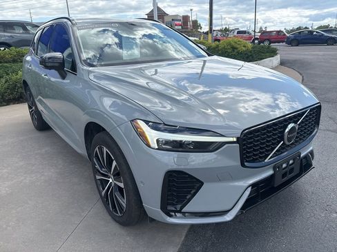 Certified 2024 Volvo XC60 B5 Plus AWD/4WD image 4