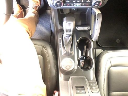 New 2025 Ford Bronco Badlands image 20