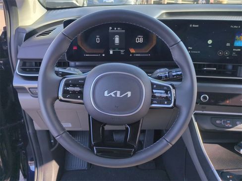 New 2026 Kia Carnival image 11