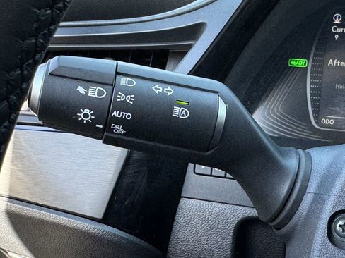 Used 2025 Lexus ES 300h F Sport w/ Accessory Package (Z2) image 24