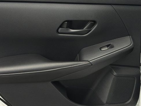Used 2024 Nissan Sentra SV FWD image 10