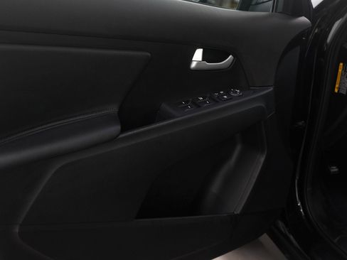 Used 2016 Kia Sportage LX image 26