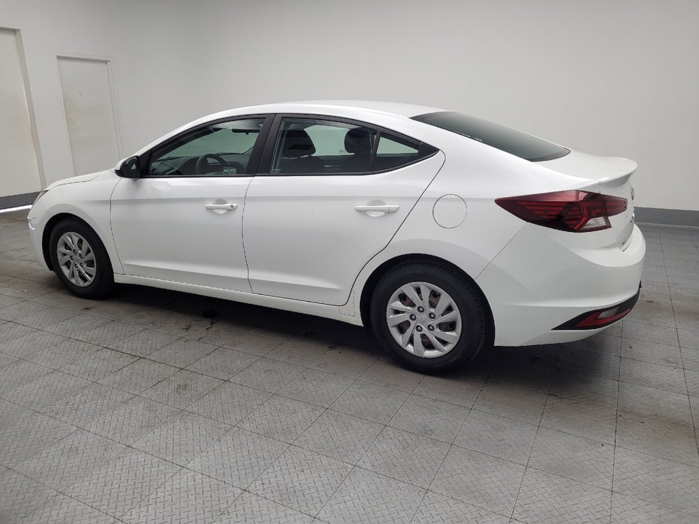 Used 2020 Hyundai Elantra SE w/ Cargo Package (C1) FWD image 3